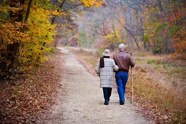 Comment Pratiquer la Marche Méditative pour Équilibrer votre Esprit