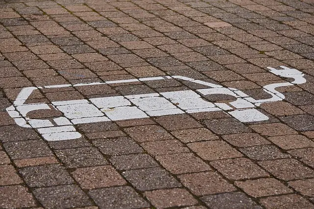 L'Impatto delle Tecnologie Emergenti sulla Mobilità Elettrica