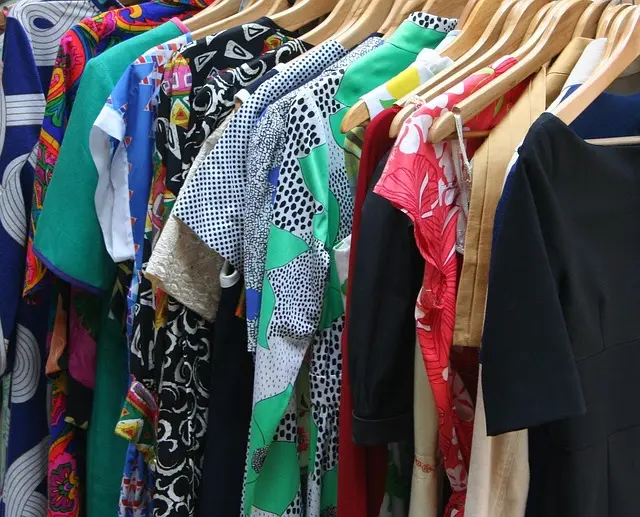 Comment personnaliser vos vêtements : guide pratique