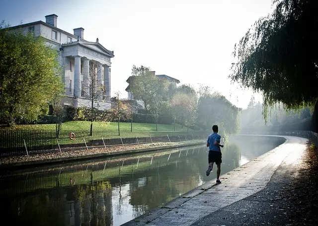 Comment la pratique régulière de l'exercice aide à maîtriser le stress