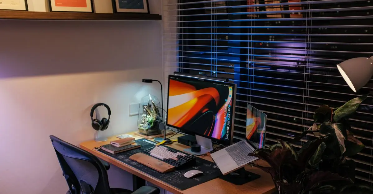 10 Accessoires Incontournables pour Améliorer le Confort au Bureau