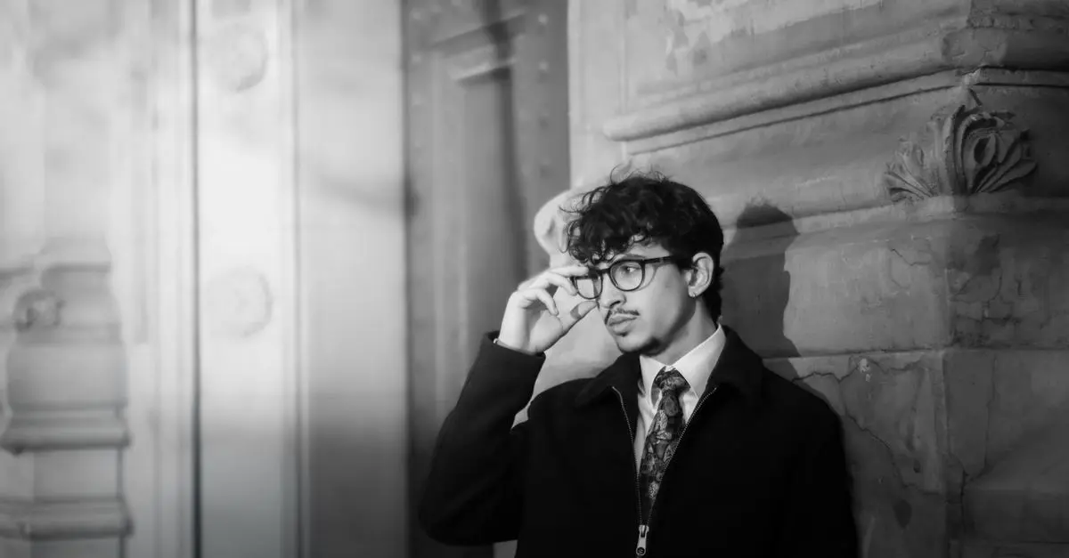 Comment porter le cardigan avec élégance : astuces et conseils