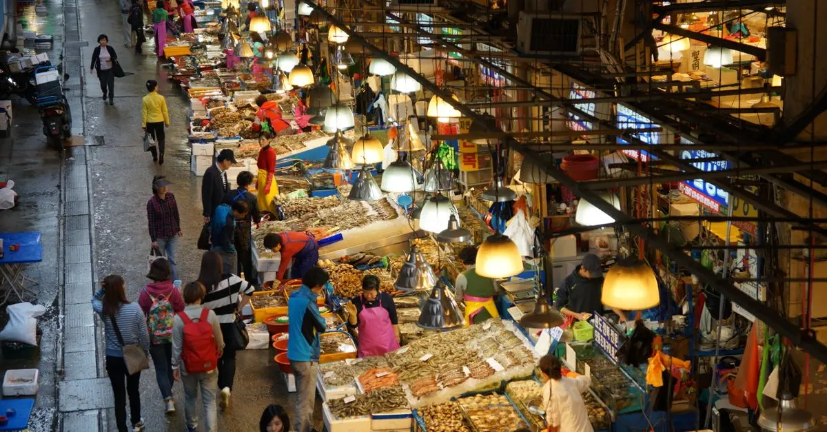 Exploring Local Markets: A Traveler's Guide