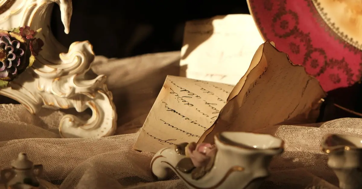 Les objets anciens en porcelaine : comment les préserver