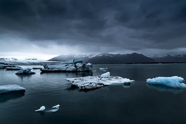 Comment les glaciers façonnent notre géographie et environnement