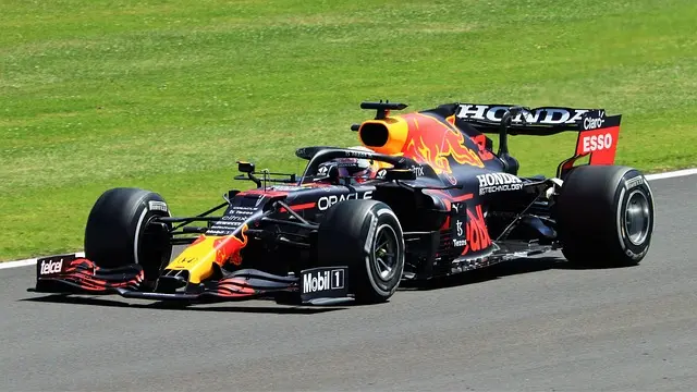 Les Pilotes Légendaires de la Formule 1 : Un Voyage à Travers les Âges