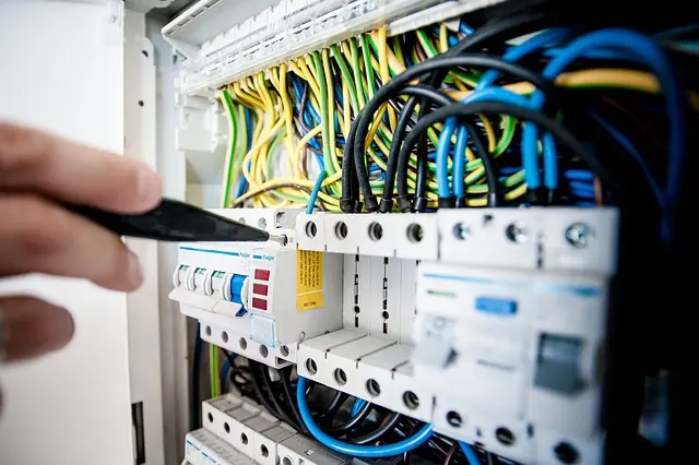 Tout Savoir sur les Interventions d'Électricien Rapide