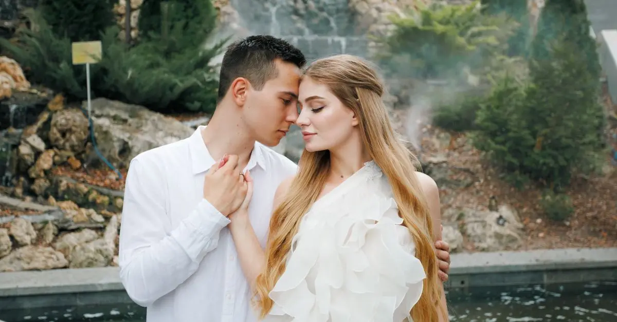 Les bienfaits des gestes tendres pour nourrir l'amour