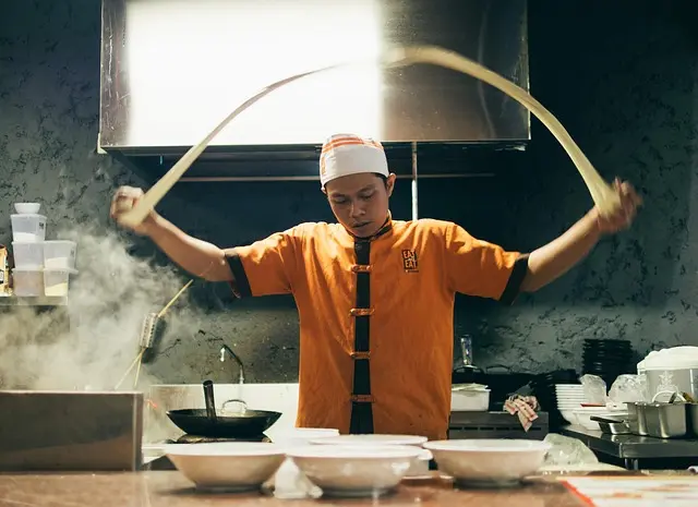 10 Key Skills to Master for Aspiring Chefs