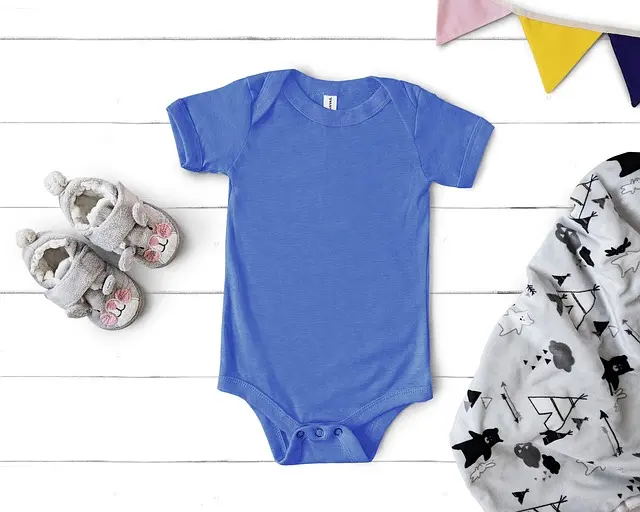 Les Vêtements de Bébé pour le Printemps : Must-Haves à Avoir