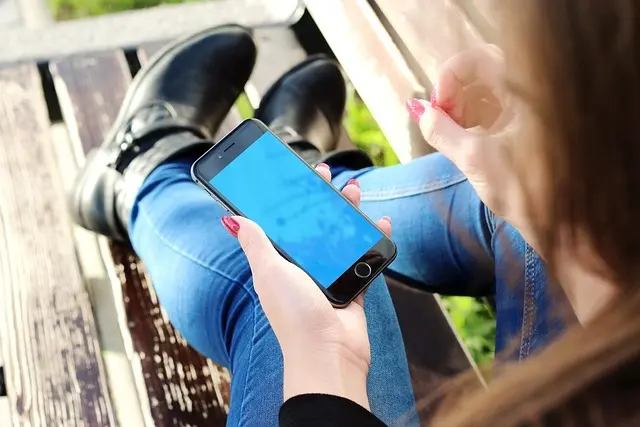How Subscription Models Will Transform Future Phone Stores