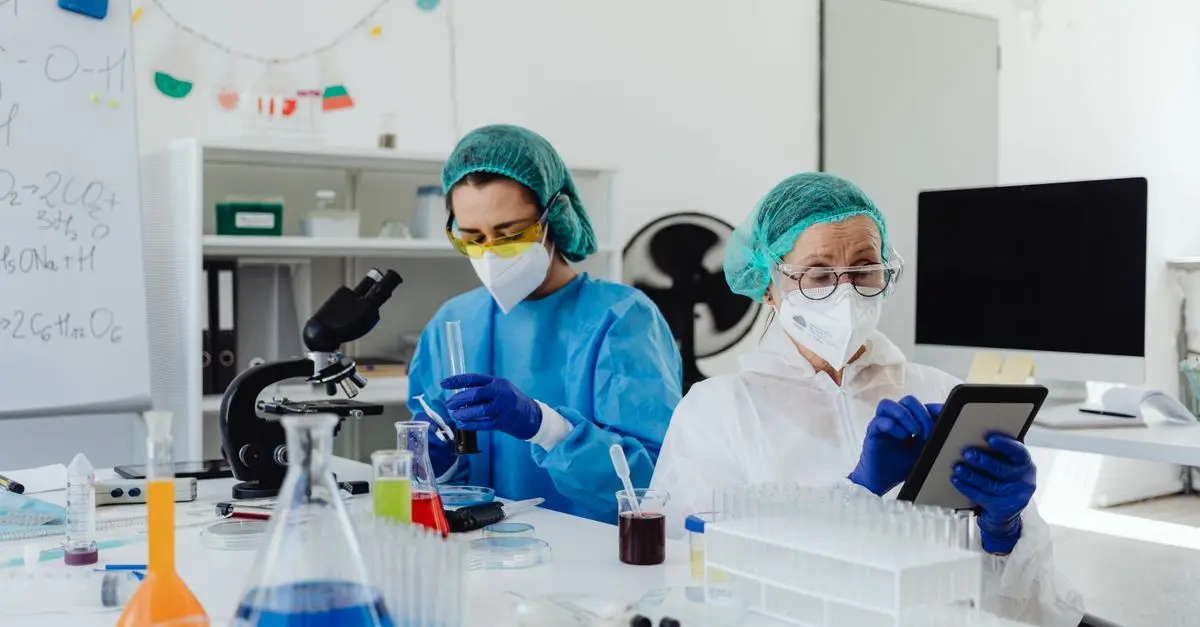 Top 10 Habits of Successful Scientists to Adopt