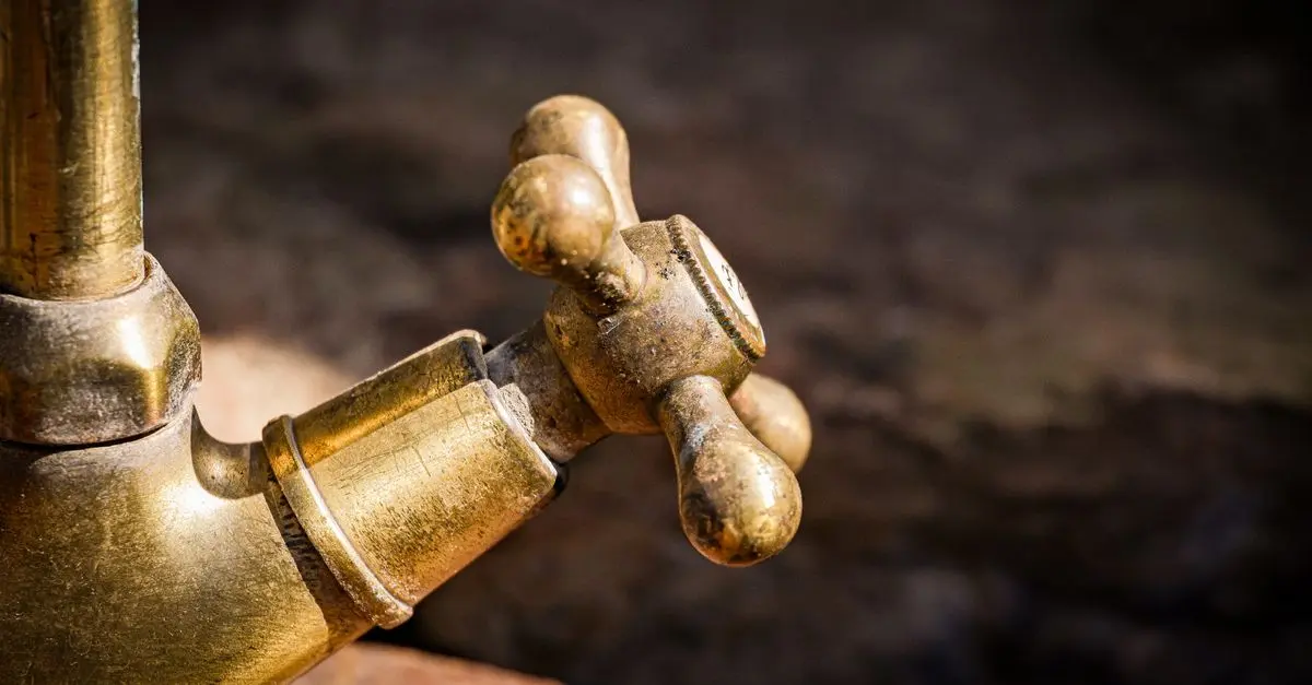 Comment choisir le bon adoucisseur d'eau pour votre plomberie